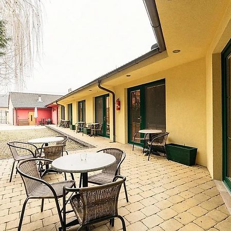 Penzion U Kocky Mutěnice Exterior foto